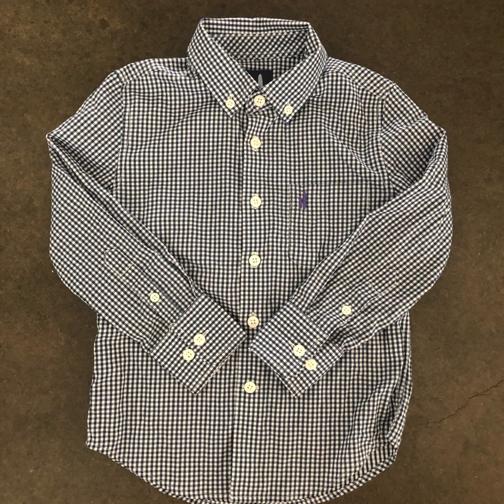 Johnnie O button top